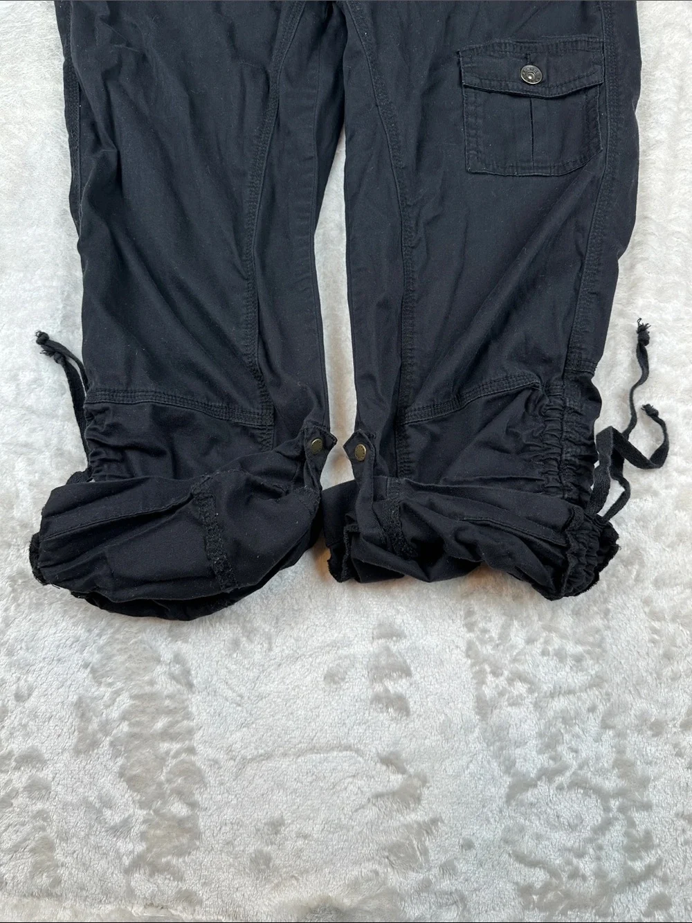 Guess Women’s Cargo Capri Pants Black Ruched Drawstring Hem Stretch Size 30